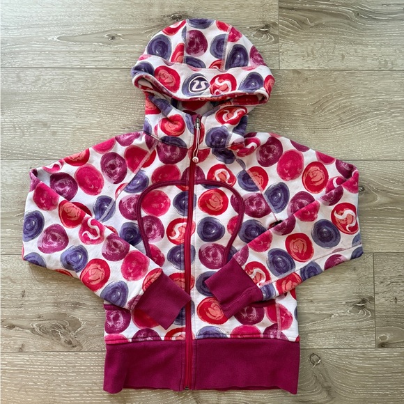 lululemon athletica Tops - Lululemon athletica Women’s Hooded Zip Sweatshirt in Pink & Purple Circle Print
